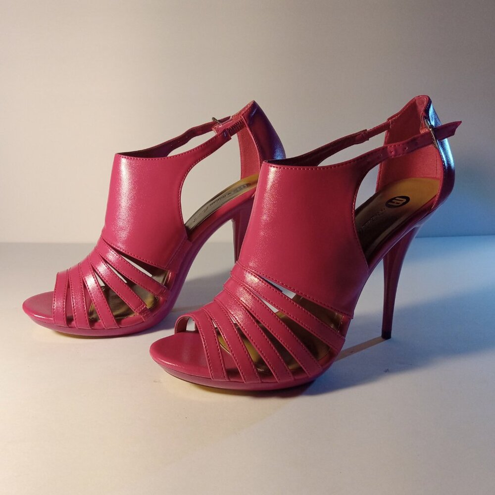 MICHAEL ANTONIO TREMAIN FUCHSIA PU SIZE 9